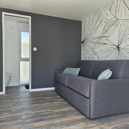Petite Maisonette Tout Confort ラ・ロシェル